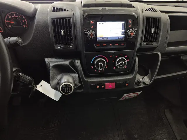 Opel Movano 35 2.2D 165 L2H2 Edition 2022 Diesel 7