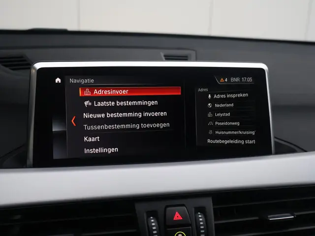 BMW X1 sDrive20i High Executive 2020 Benzine 34