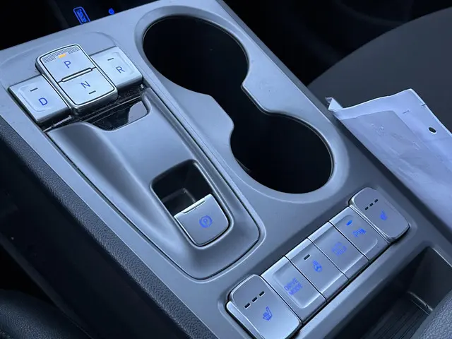 Hyundai Kona EV Premium 64 kWh 2021 Elektrisch 25