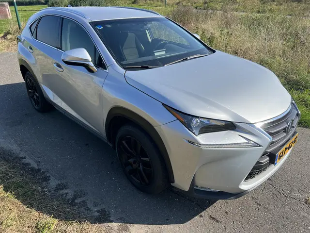 Lexus NX 300h GARANTIE 2015 Hybride Benzine 14