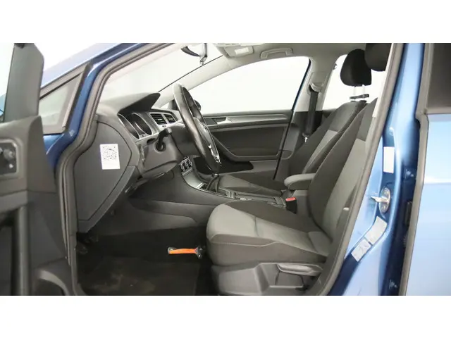 Volkswagen Golf 1.0 TSI 115pk Edition 2017 Benzine 16