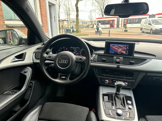 Audi A6 Limousine 2.0 TFSI S-Line Edition 2013 Benzine 17