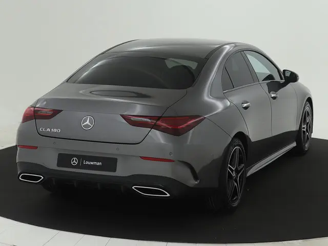 Mercedes-Benz CLA 180 AMG Line 2024 Hybride Benzine 14