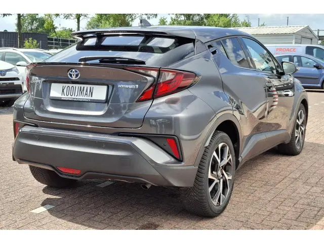 Toyota C-HR 1.8 Hybrid Dynamic 2021 Hybride Benzine 8