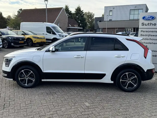 Kia Niro 1.6 GDi PHEV DynamicLine 2023 Hybride Benzine 6