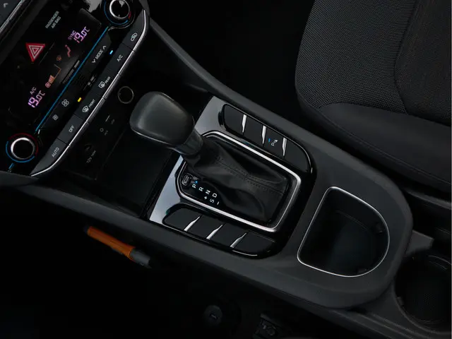 Hyundai IONIQ 1.6 GDi Comfort 2019 Hybride Benzine 21