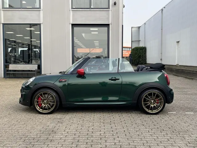 MINI Cooper Cabrio 2.0 John Works Chili 2017 Benzine 37