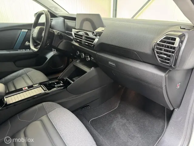 Citroën ë-C4 Shine 50 kWh 2022 Elektrisch 14