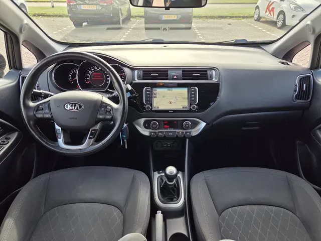 Kia Rio 1.2 CVVT ExecutiveLine TREKHAAK 2016 Benzine 2