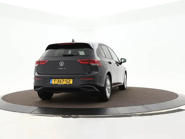 Volkswagen Golf 1.0 Tsi 110pk Life 2023 Benzine 9