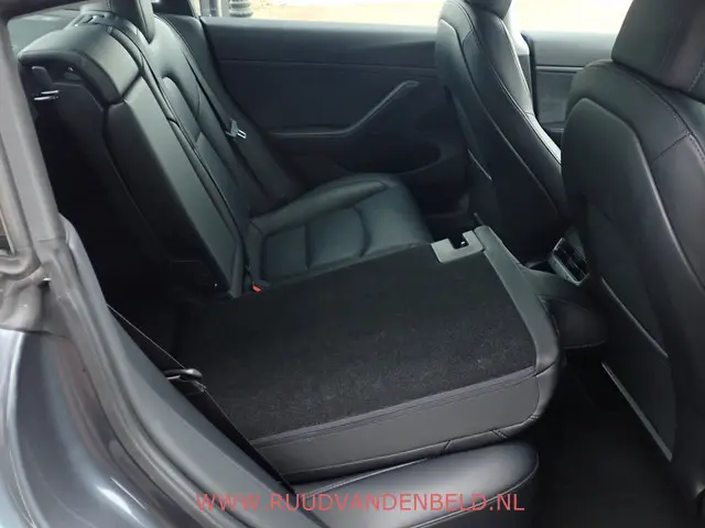 Tesla Model 3 LONG RANGE AWD 75kWh 2020 Elektrisch 30