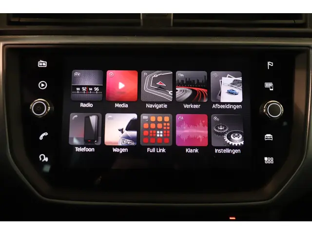 SEAT Arona 1.0 TSI Style Business Intense 2019 Benzine 31