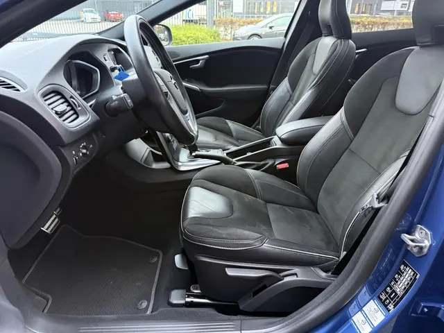 Volvo V40 1.5 T3 Polar+ Sport PANORAMADAK 2019 Benzine 4