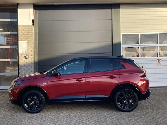 Opel Grandland 1.2 Turbo GS Line 2022 Benzine 9