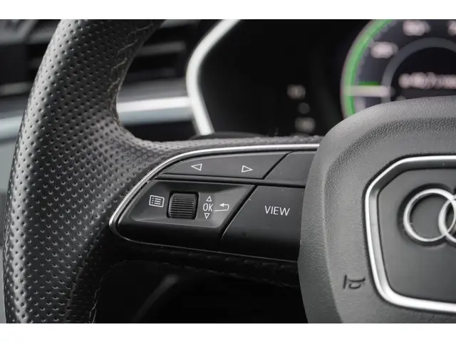 Audi Q3 45 TFSI e S edition 2021 Hybride Benzine 29