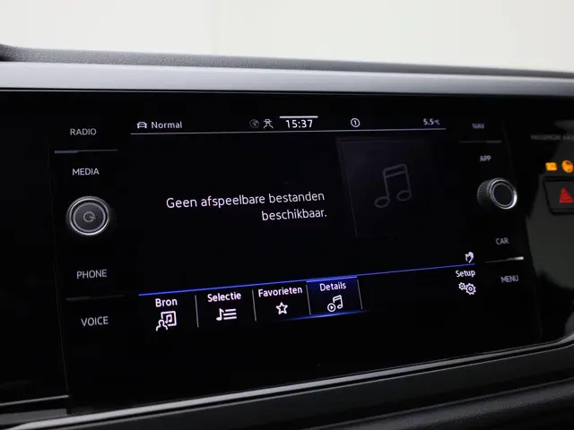 Volkswagen Taigo 1.0TSI/115PK R-Line DSG 2025 Benzine 35