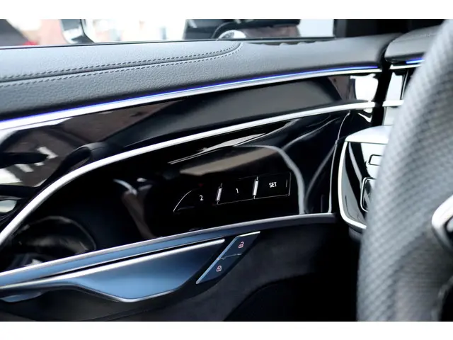 Audi A8 60 TFSI e Quattro S-Line | 2023 Hybride Benzine 41