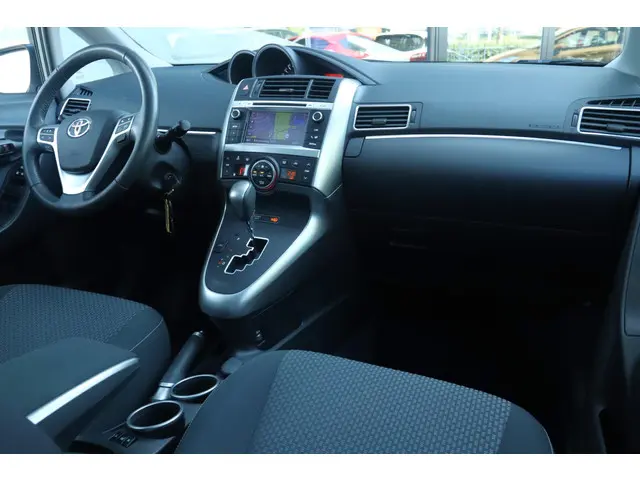 Toyota Verso 1.8 VVT-i BUSINESS AUT. 2013 Benzine 15