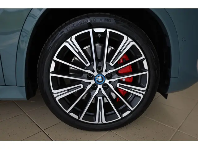 BMW iX1 eDrive20 2024 Elektrisch 6