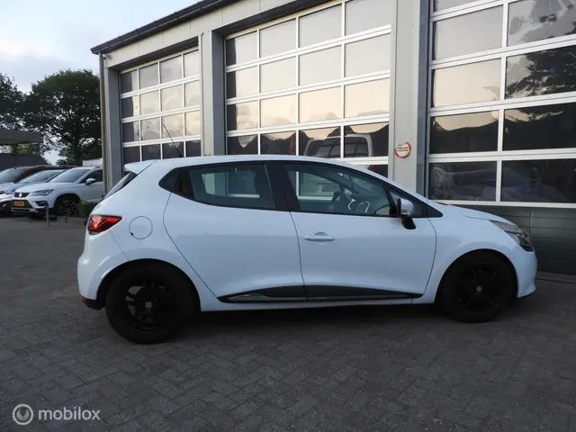 Renault Clio 1.2 16V 2014 Benzine 8