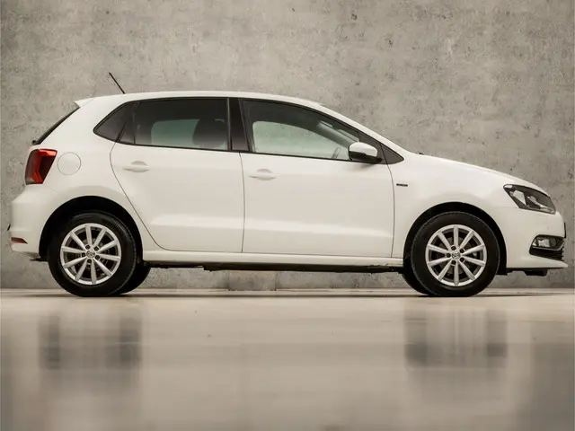 Volkswagen Polo 1.0 Luxury Sportline 2015 Benzine 4