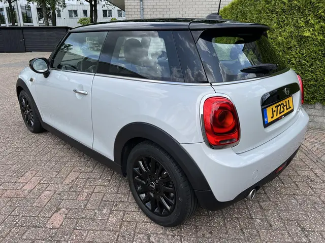 MINI Cooper Mini 1.5 Salt *Dealer onderhouden 2020 Benzine 3