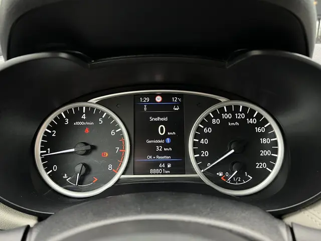 Nissan Micra 1.0 IG-T Tekna 2019 Benzine 4