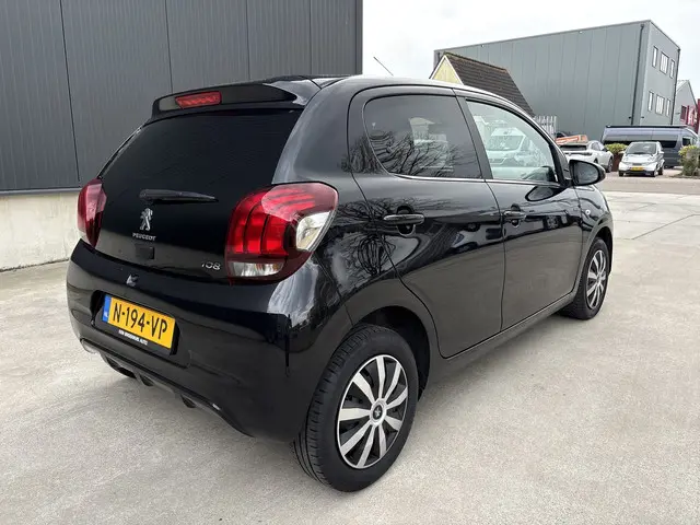 Peugeot 108 1.0 e-VTi Active 2021 Benzine 6