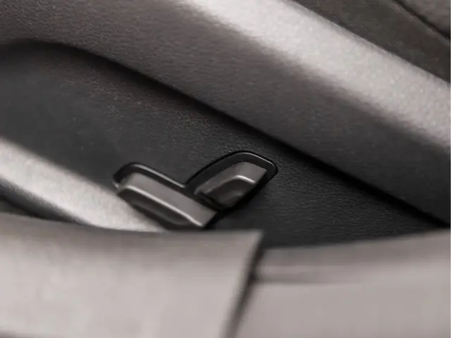 Mercedes-Benz C-Klasse 180 Sport 2014 Benzine 13
