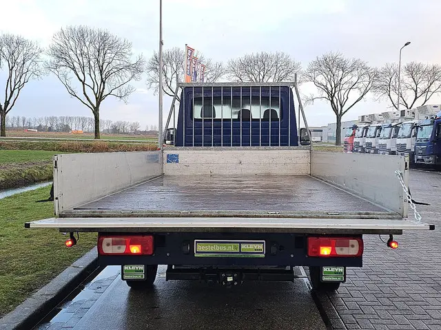 Volkswagen Crafter 2.0 2017 Diesel 13