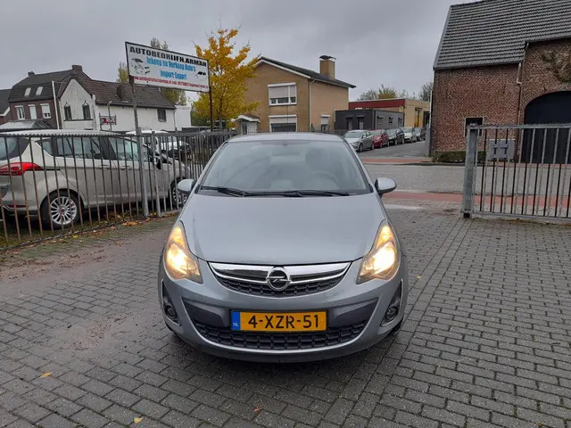 Opel Corsa 1.4-16V BlitZ 2014 Benzine 14