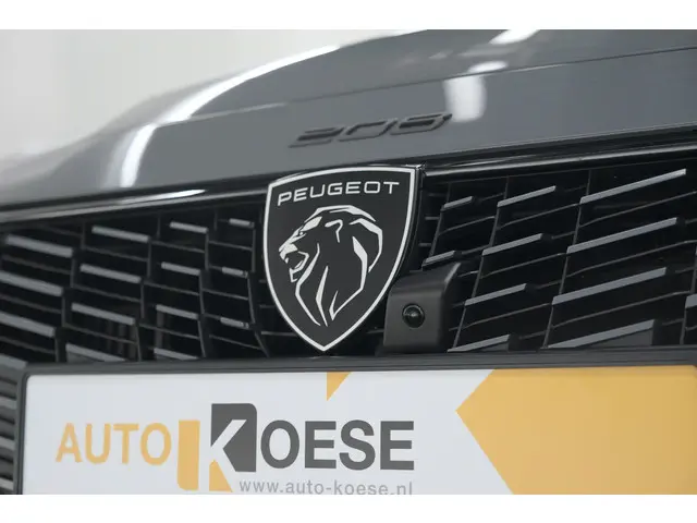 Peugeot 208 PureTech 100 Allure 2024 Benzine 4
