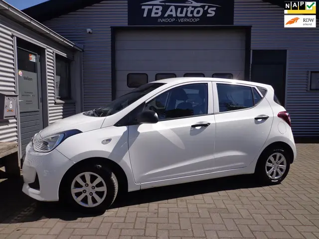 Hyundai i10 1.0i i-Motion 5-DRS !! AIRCO !! 2017 Benzine