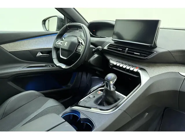 Peugeot 3008 1.2T 130pk GT 2024 Benzine 16