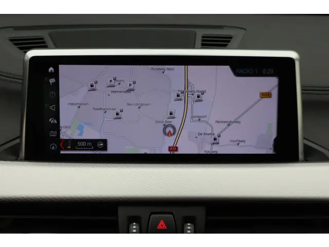 BMW X1 sDrive18i High Executive M Sport 2021 Benzine 37