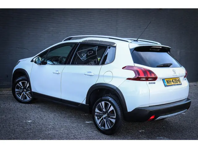 Peugeot 2008 1.2 PureTech Allure 2017 Benzine 14
