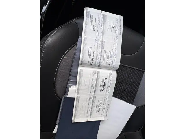 Peugeot 2008 1.2T 110pk Blue Lease Allure 2019 Benzine 22