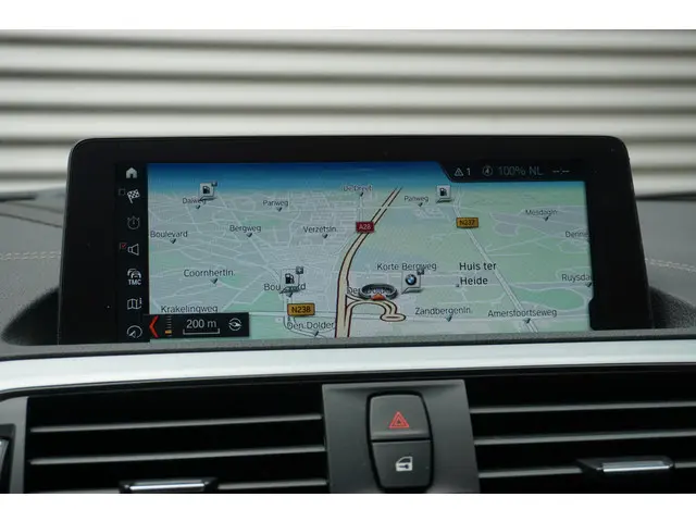BMW 1 Serie 118i 2019 Benzine 13