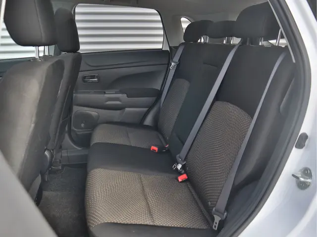 Mitsubishi ASX 1.6 Cleartec Intense+ 2014 Benzine 18