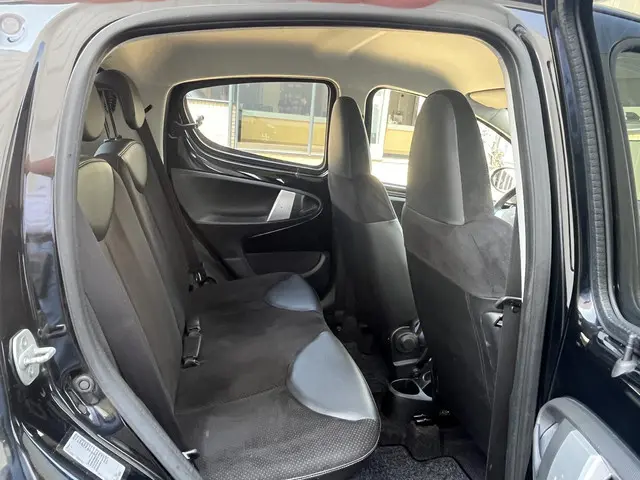 Peugeot 107 1.0 Black & Silver 2013 Benzine 19