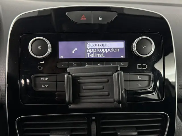 Renault Clio TCe 90 Life 2018 Benzine 38