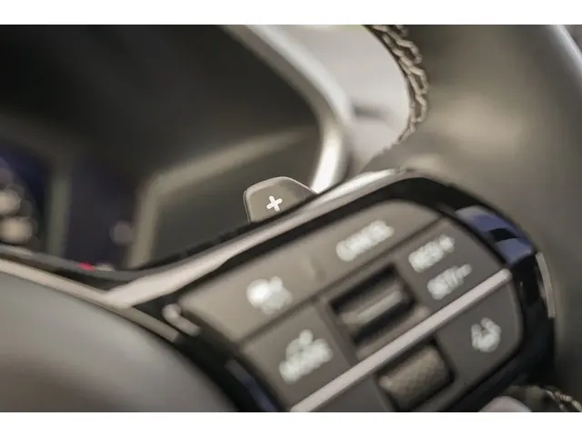 Honda CR-V 2.0i e:PHEV ADVANCE TECH 2025 Hybride Benzine 77