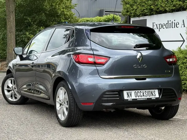 Renault Clio 0.9 TCe Limited 2017 Benzine 8