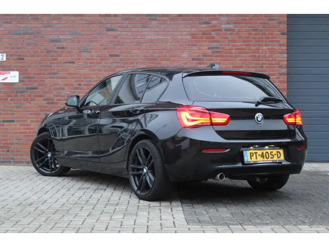 BMW 1 Serie 116d | Automaat | 18 inch | NAP 2017 Diesel 2