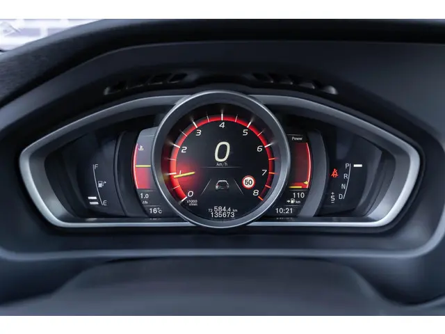 Volvo V40 T3 Automaat Inscription 2018 Benzine 30