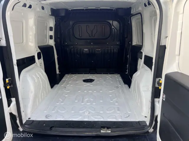 Fiat Doblò Cargo 1.3 MJ L1H1 Actual 89500 KM 2018 Diesel 11