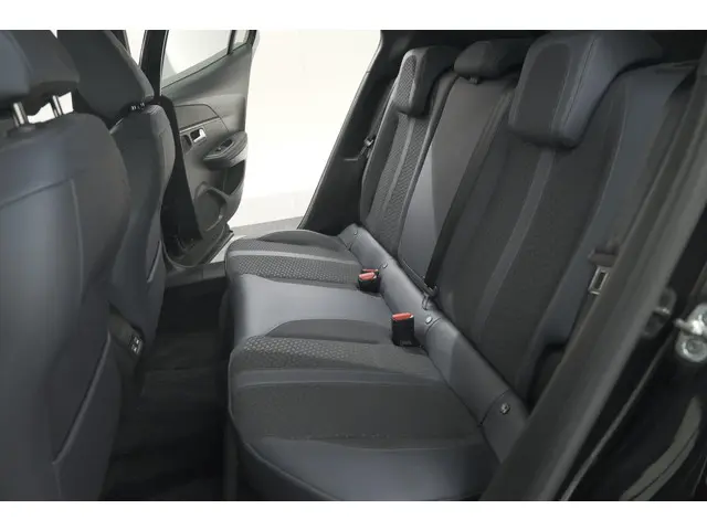 Peugeot 2008 PureTech 130 Allure 2020 Benzine 29