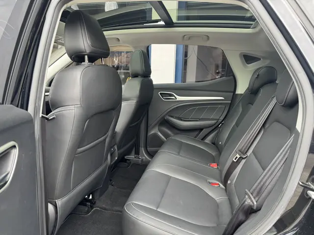 MG ZS EV MG Luxury 45 kWh 2021 Elektrisch 10