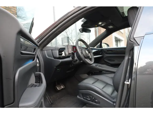 Porsche Macan Turbo 100 kWh 2024 Elektrisch 5