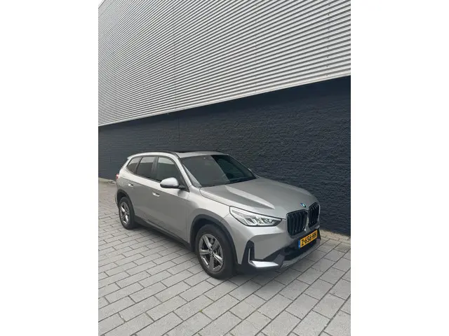 BMW X1 XDrive25e 2024 Hybride Benzine 10